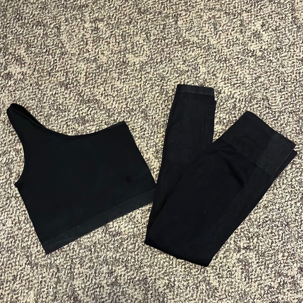 JOYLAB ribbed seamless 7/8 leggings and one shoulder top